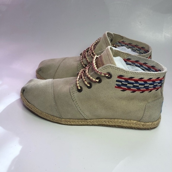 Toms Women’s Sand Desert Tribal Embroidered Suede Chukka Boots Size 6 - Picture 10 of 12